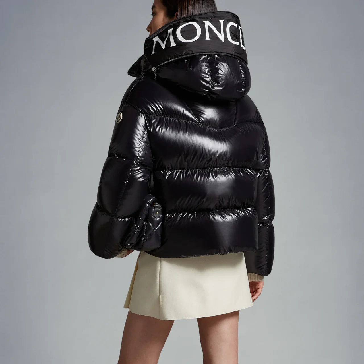 MONCLER Huppe capuche nylon laqué noir